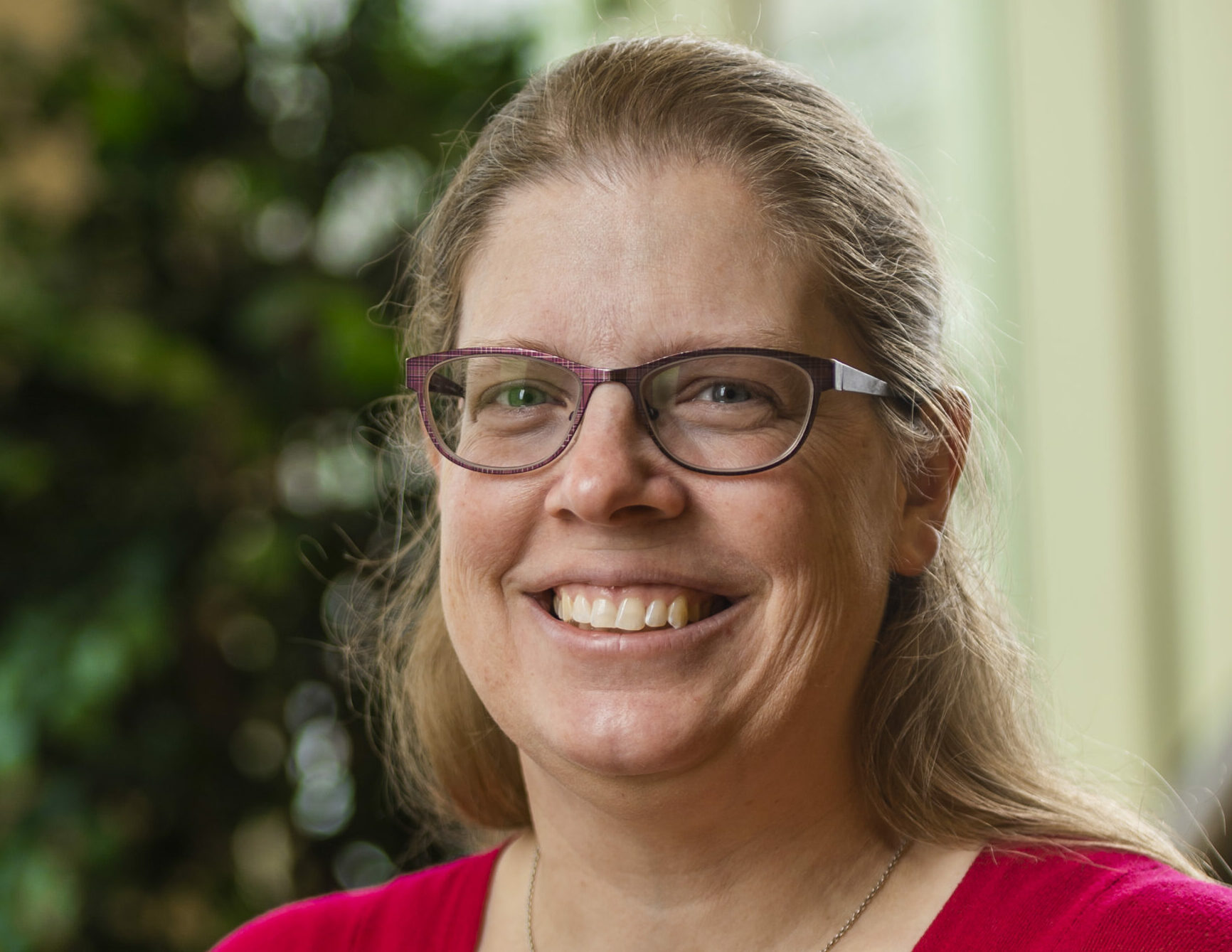 Head shot of Ellen Larson MD